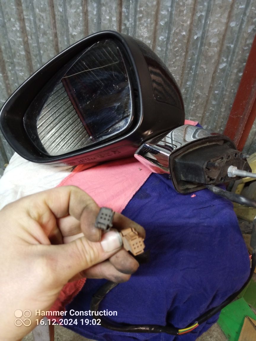 Lusterko lewe CITROEN C3 C 3 2 II 09-13 5+4 PIN