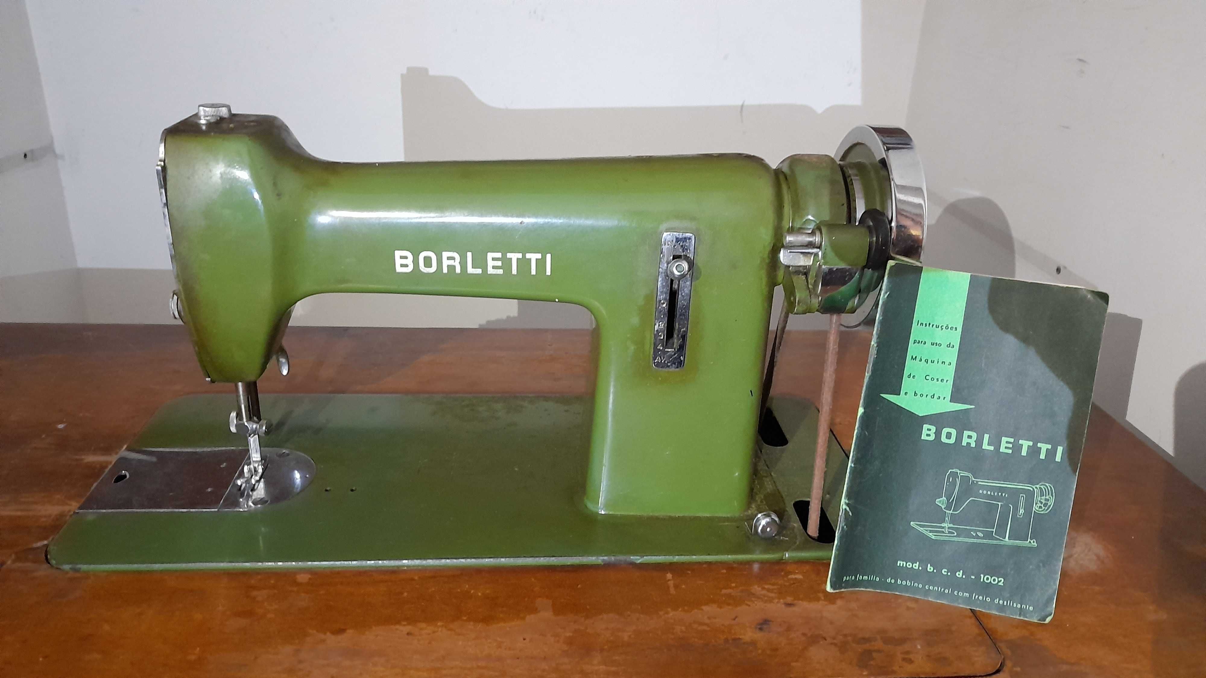 Máquina de costura a pedal Borletti