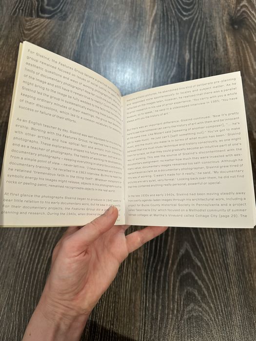 Книга - Aaron Siskind (Phaidon 55's)