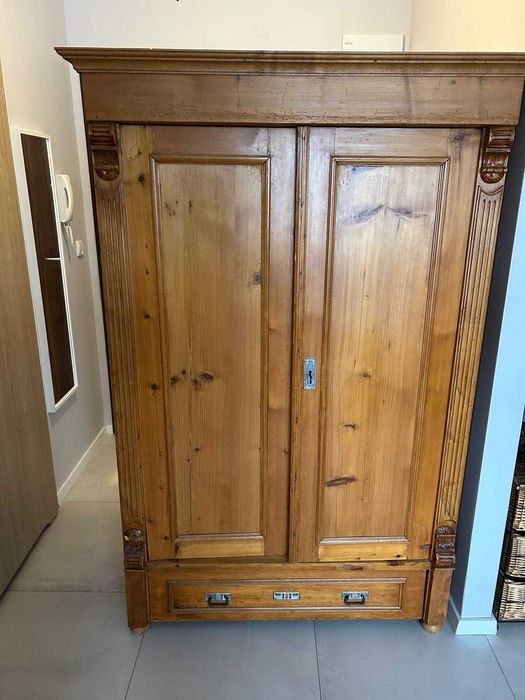 szafa drewniana/stylizowana