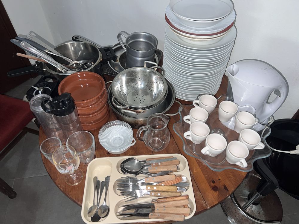 Vários utensílios de cozinha