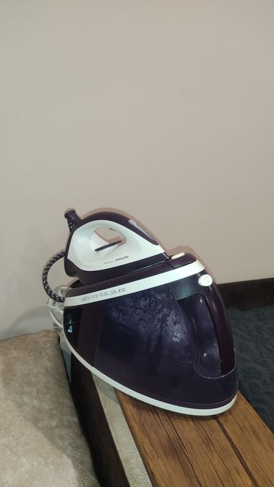 Потужна праска з парогенератором Philips GC7705 FastCare із Німеччини