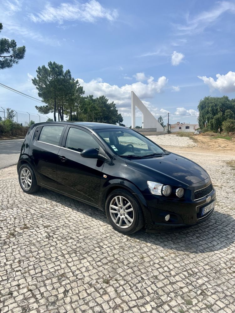 Chevrolet Aveo 1.3VCDi - Financiamento