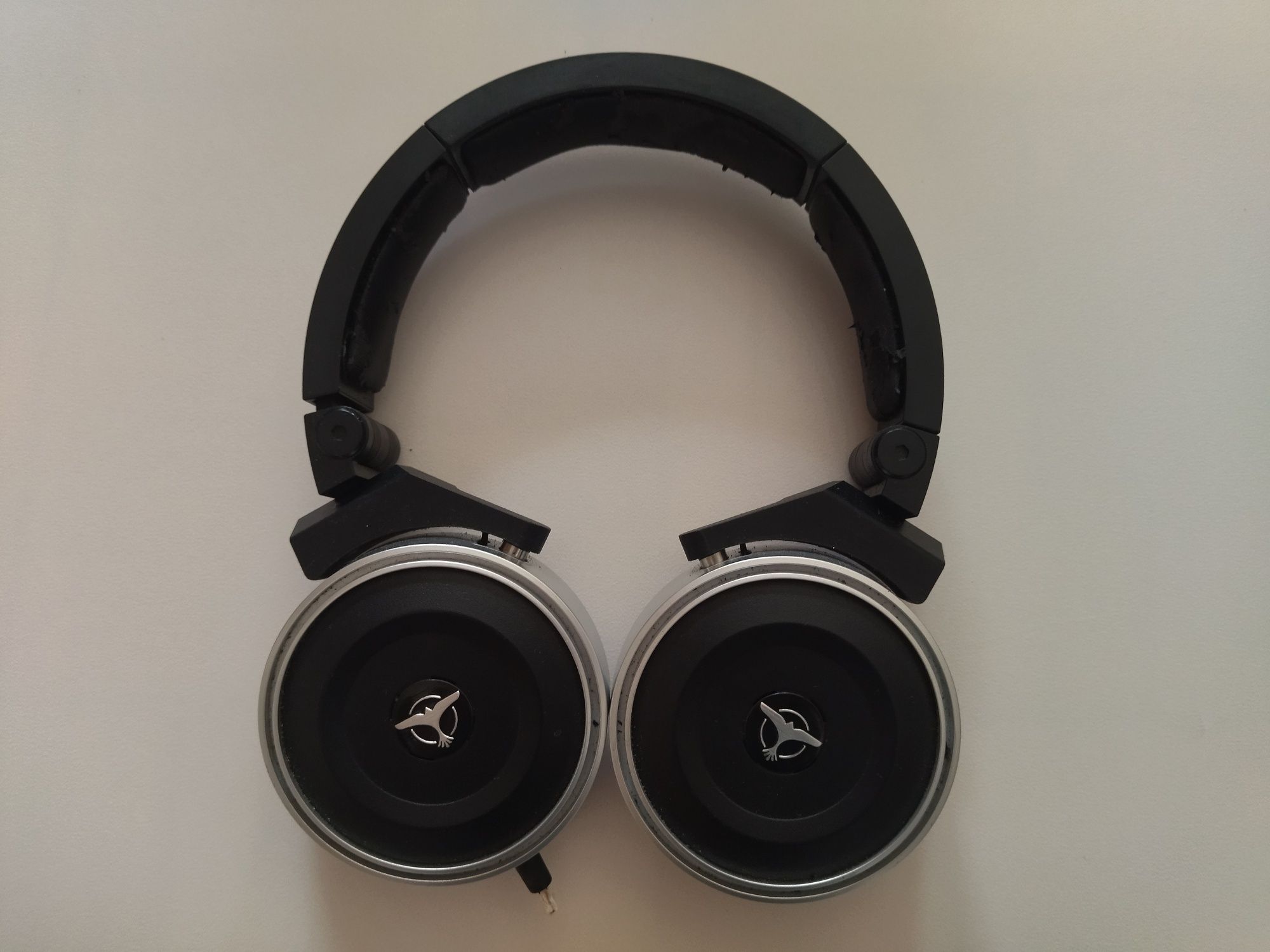 Słuchawki Sony, AKG