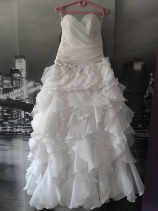 suknia ślubna z trenem