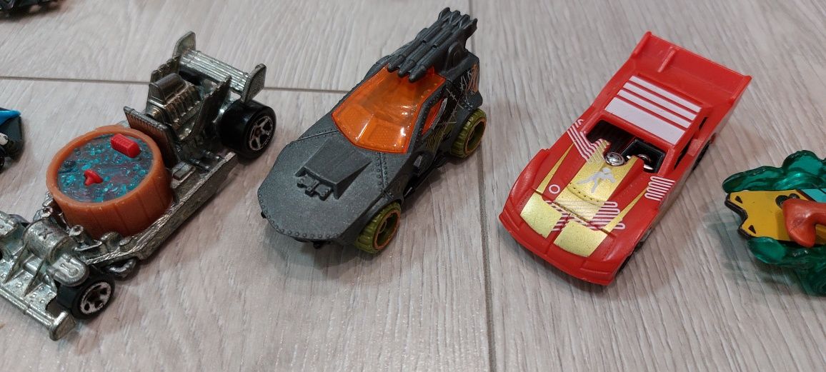 Машинки hot wheels 5 шт.за 150 грн.