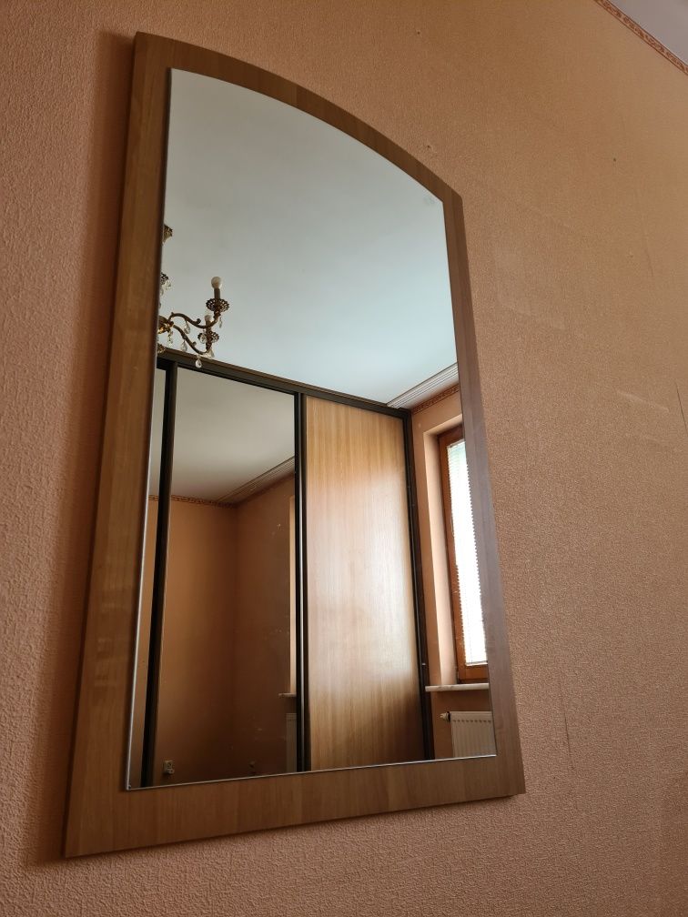 Lustro wiszące, ścienne