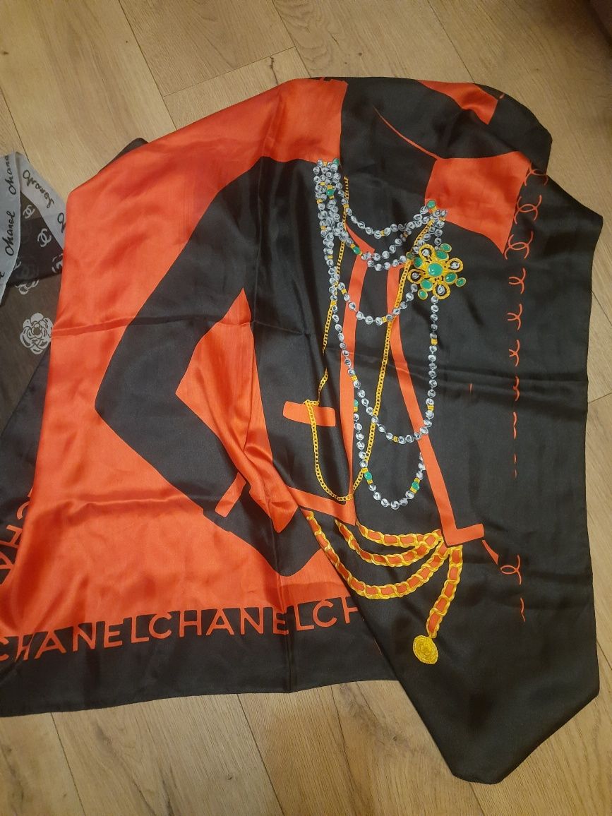 Шарф Chanel чорний і червоний