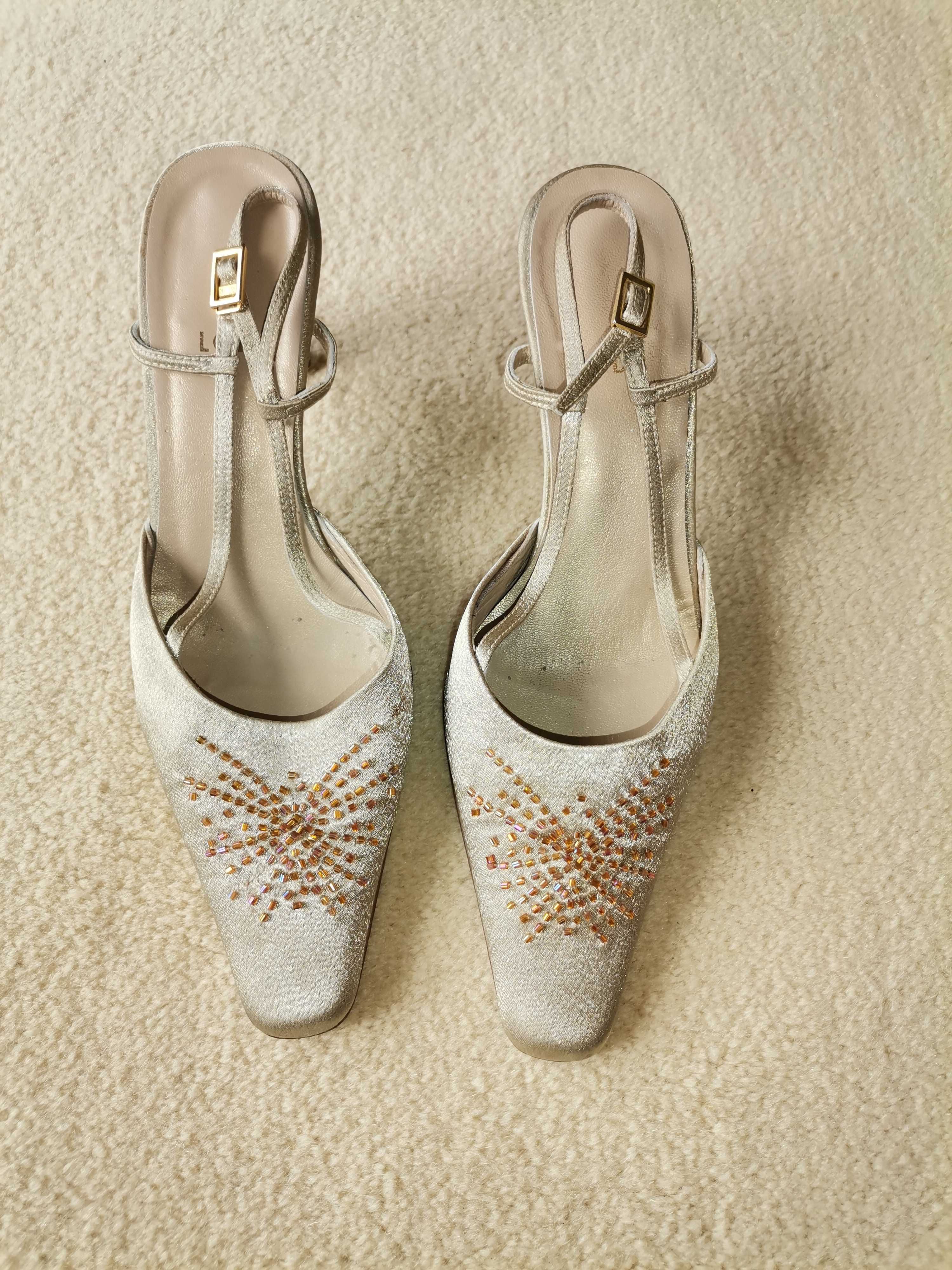 Sapatos de cerimónia