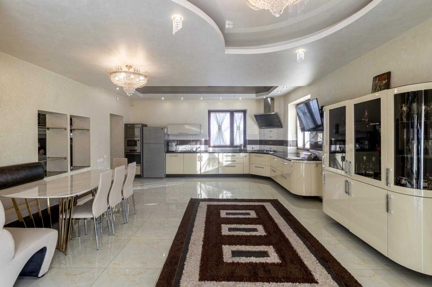 Будинок з евроремонтом, Винники, Львів