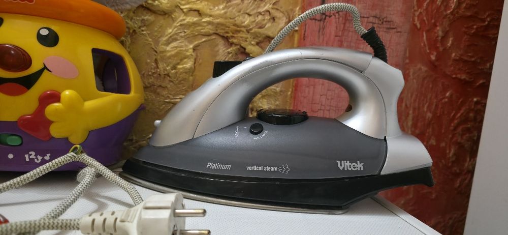 Продам Утюг, праска, Vitek ( made in PRC), Австрия.