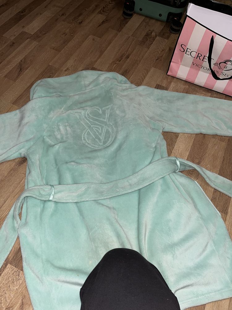 Халат Victoria's Secret Short Cozy Robe Waterfall Green