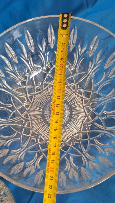 Conjunto 2 tacas/ saladeiras em vidro lapidado