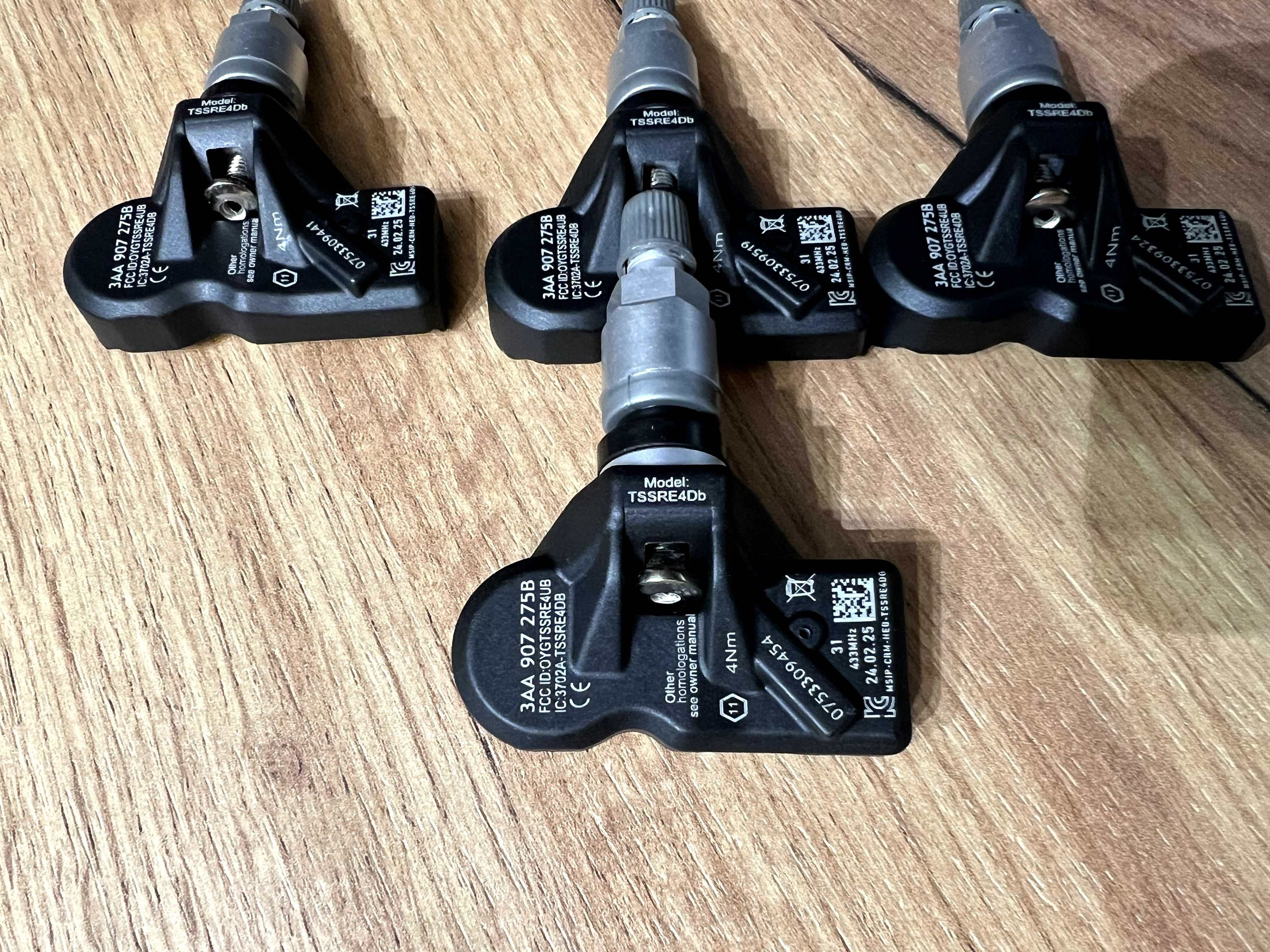 Czujniki ciśnienia opon powietrza VW Audi Skod TPMS Nowe 3 A4 6 7 8 Q7