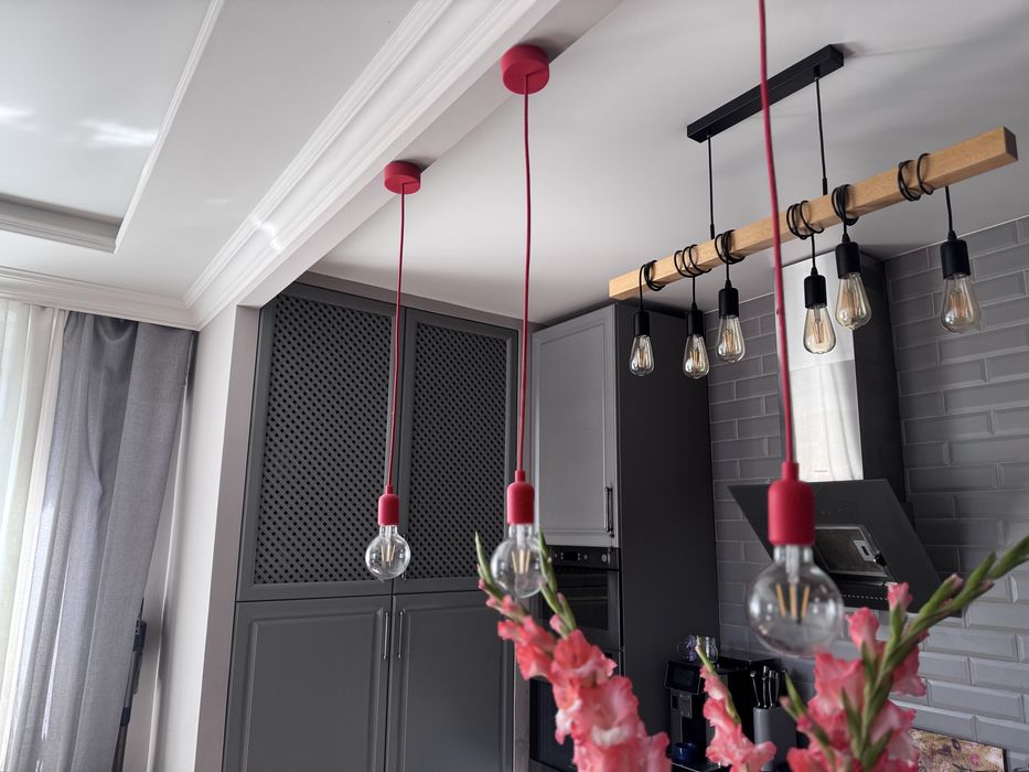 3 підвіси, світильники, лампи силіконові