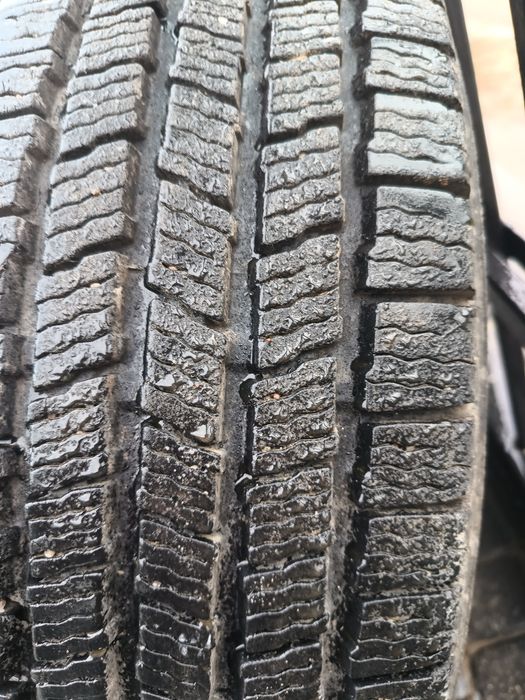 Oryginalne felgi z oponami Kia Asia Rocsta 5x139,7 235/75/15 M+S