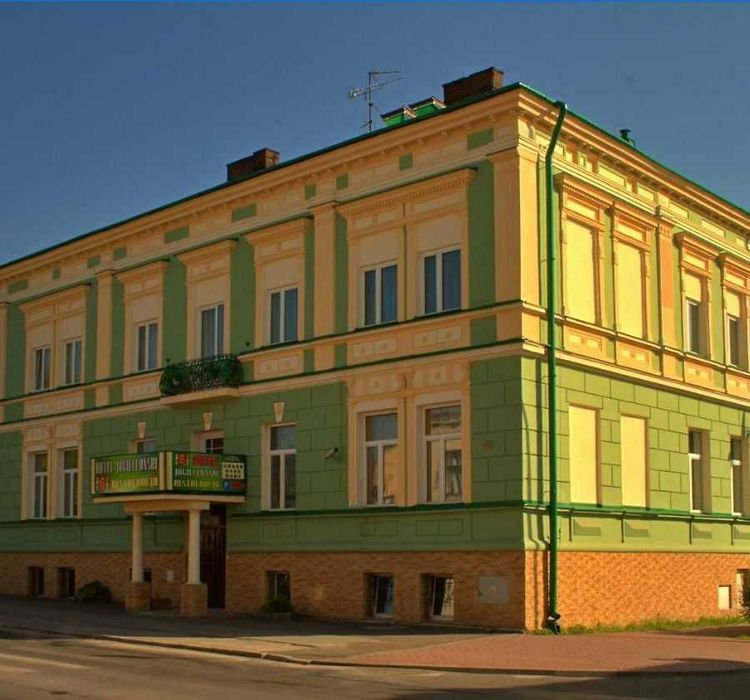 Pokoje / Apartamenty / Wynajem dla grup / Sanok / Centum miasta