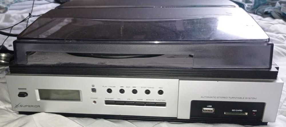 Radio z Gramofonem i USB