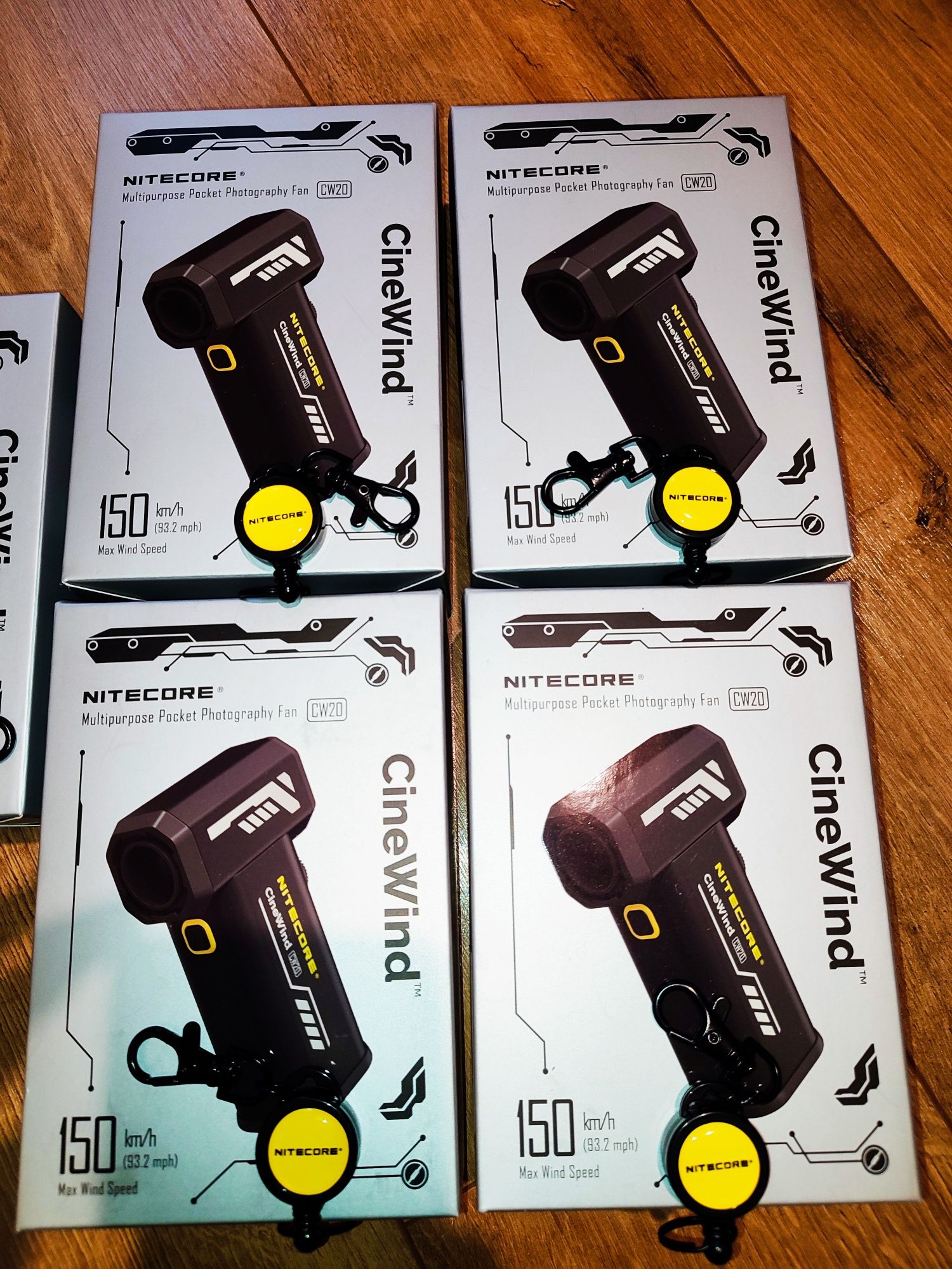 Nitecore CW20 брелок у подарунок