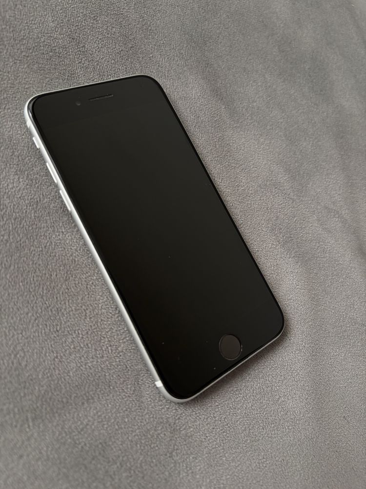 IPhone SE 2020 w wersji 64GB