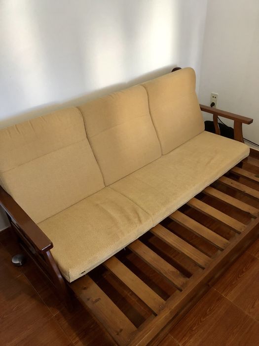 Sofá cama de madeira maciça
