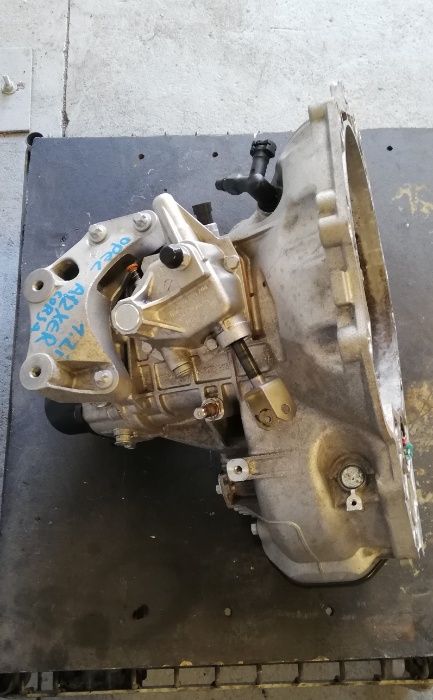 Caixa Velocidades Opel Corsa D 1.2 16 v 85 cv / 2010