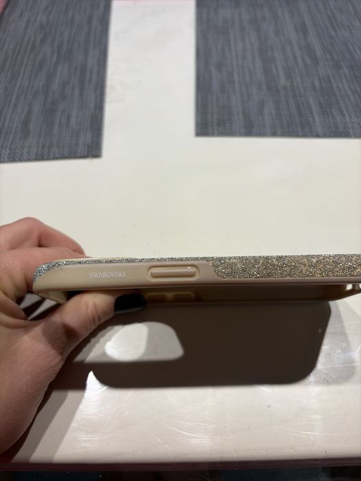 Продам чехлы на айфон 15 про