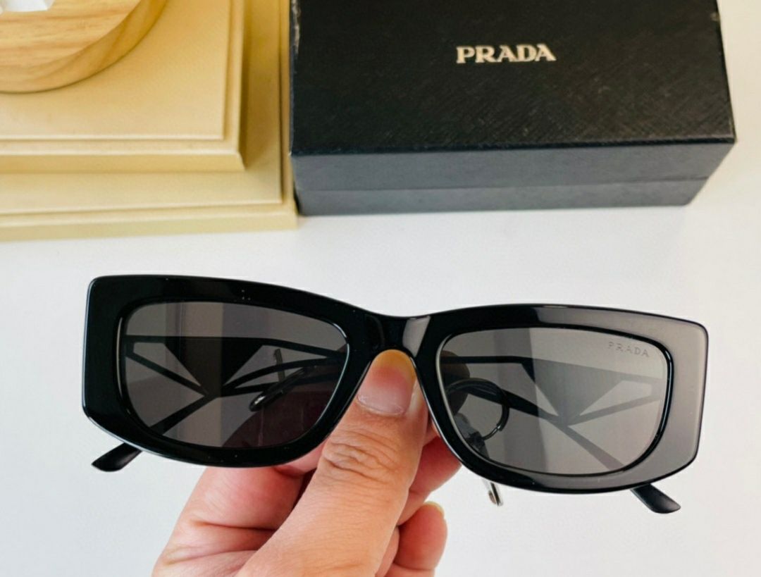 Prada spr14y czarne kolczyki wąskie okulary przeciwsłoneczne sale