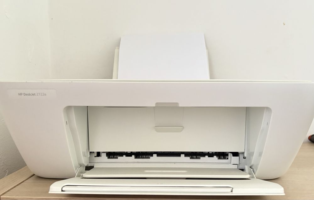 HP Deskjet 2722e
