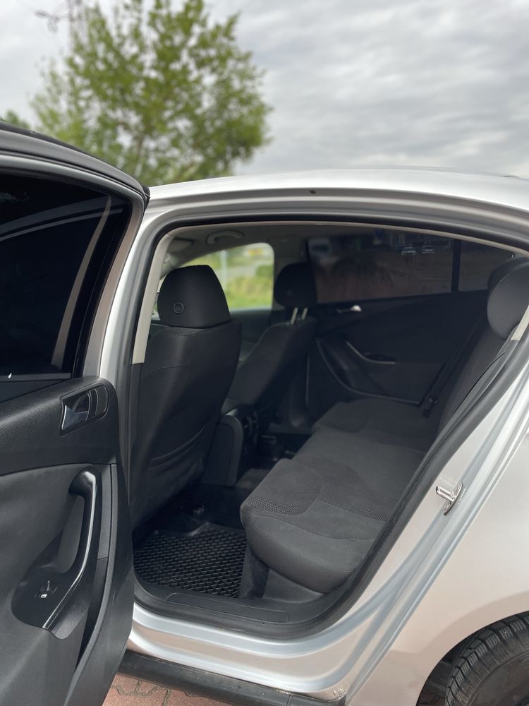 Volkswagen Passat B6 2.0TDI krajowy samochod