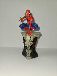 Kolekcja Figurek Marvel Eaglemoss Spiderman na gzymsie Avengers