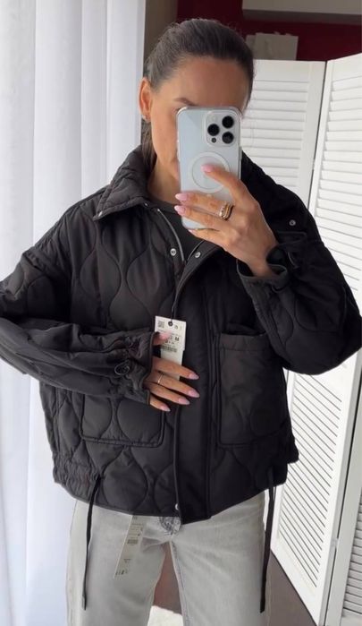 Стильна жіноча куртка коротка в стилі зара