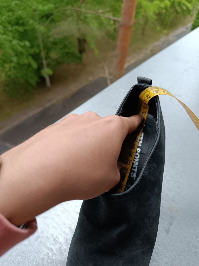 SKÓRA Ten Points Botki na koturnie r. 37