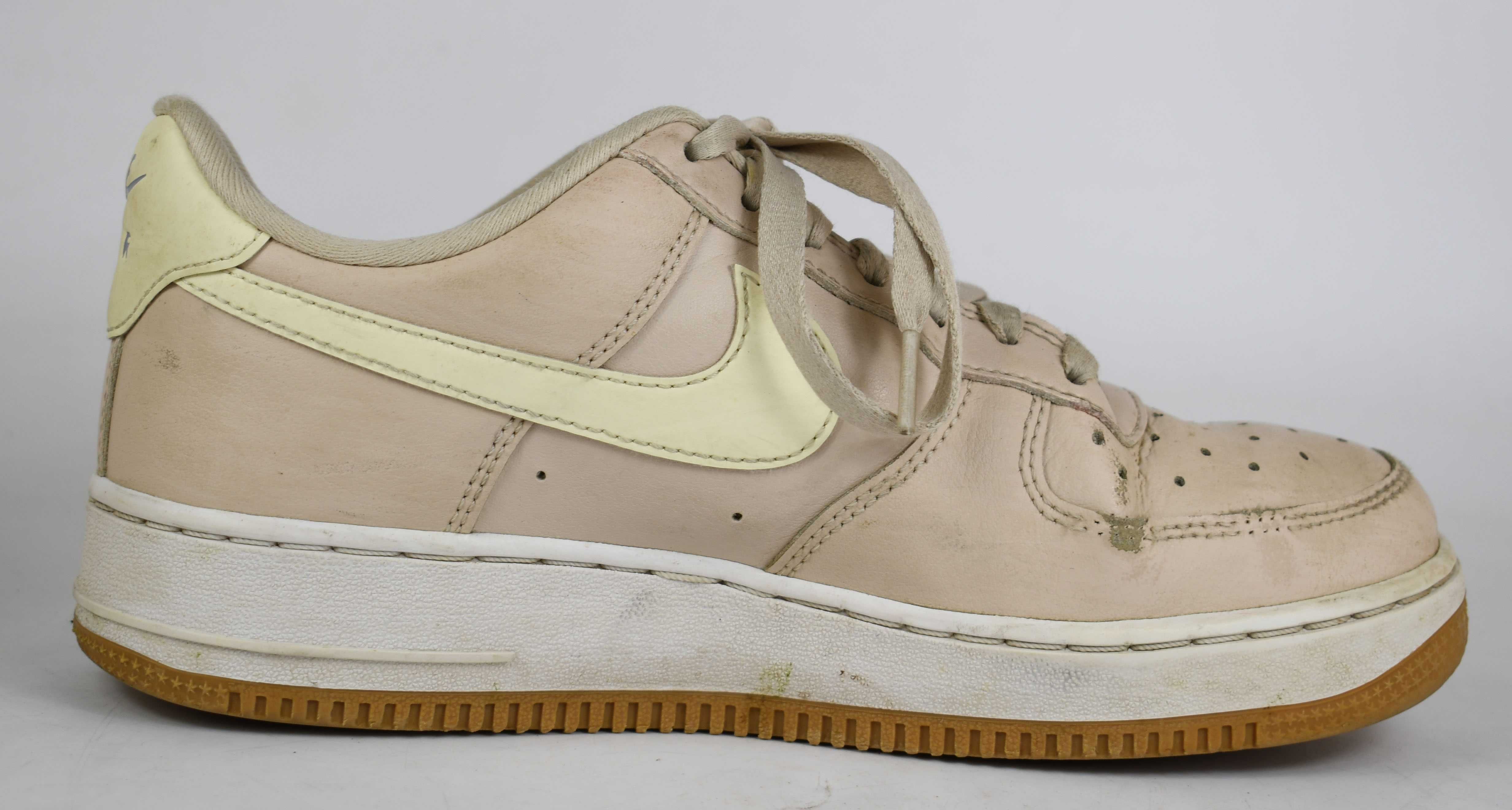 Używane do renowacji Nike Air Force 1' 07  roz. 38,5