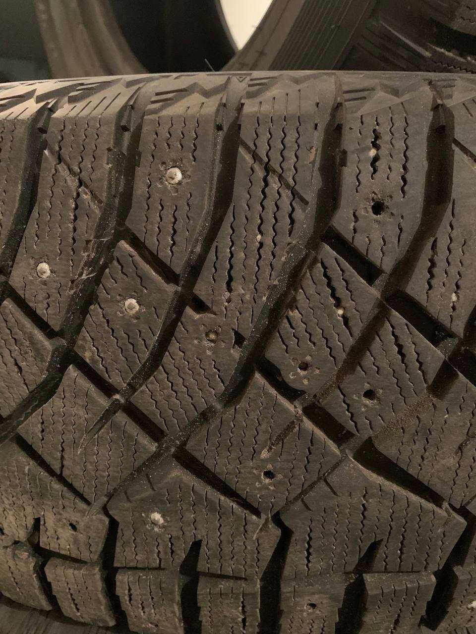 Nitto Therma Spike 285/60 R18 120T