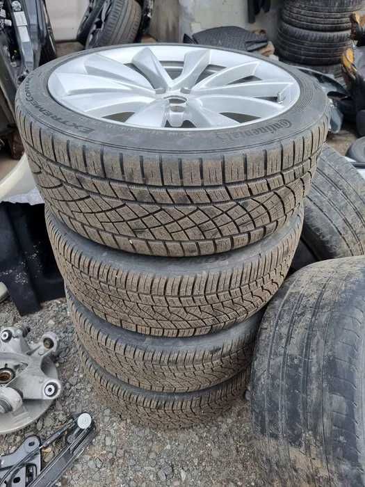 Резина, шини Continental 235/40R19