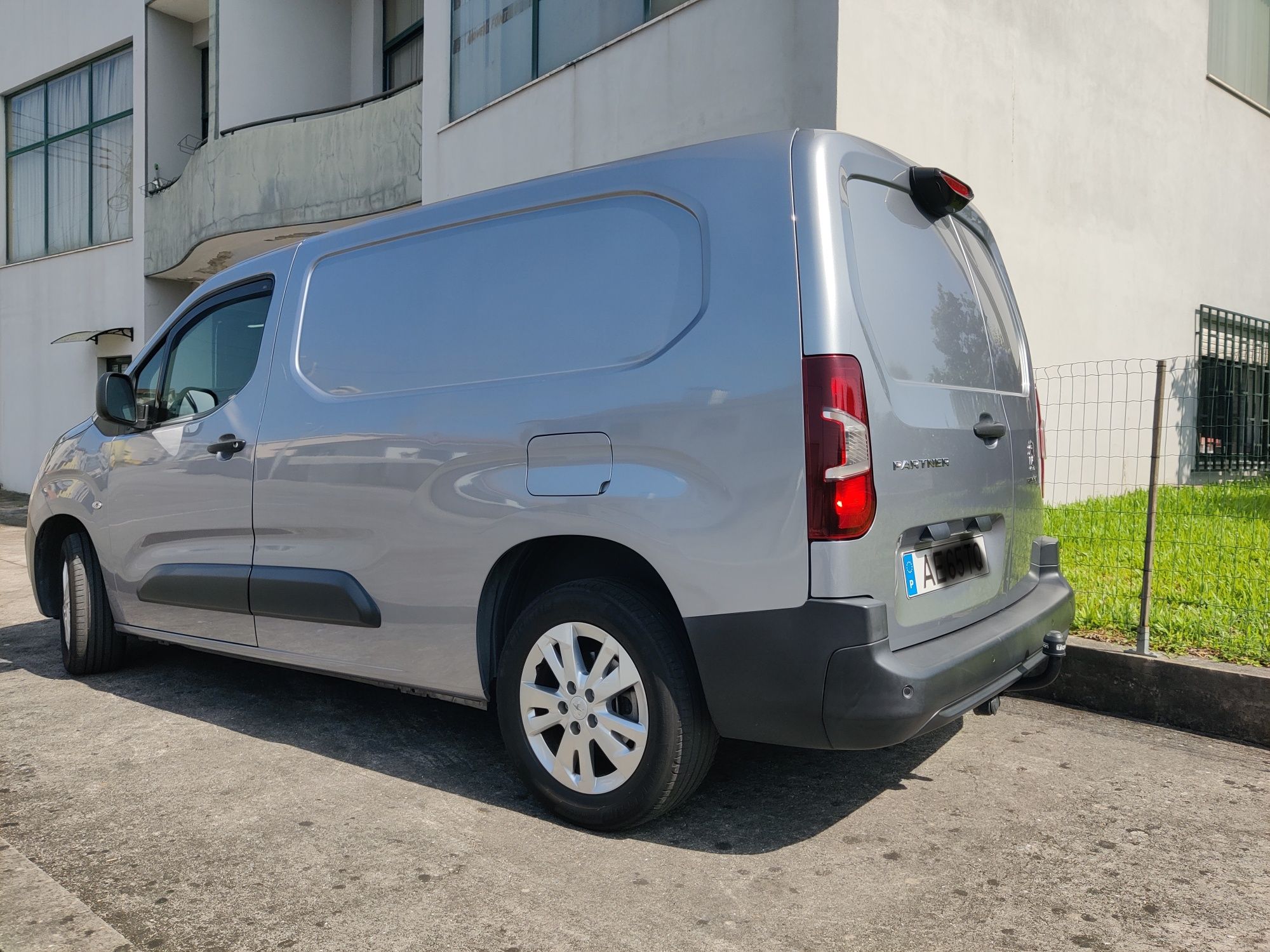 Peugeot Partner Asphalt L2 longa 1.5 HDi 100cv 16v IVA dedutível
