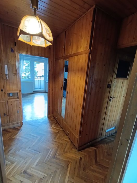 Słoneczne Ładne 2 pokoje, bezpośrednio. Stegny.