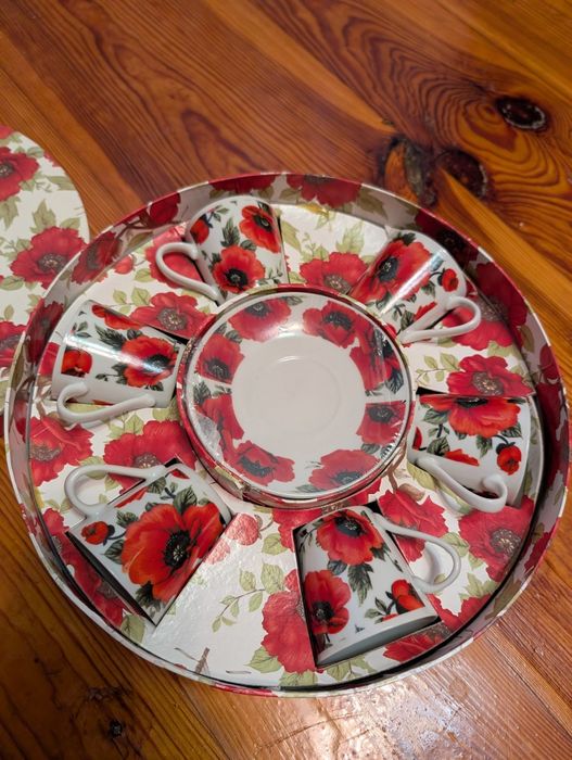 Кавовий сервіз Маки