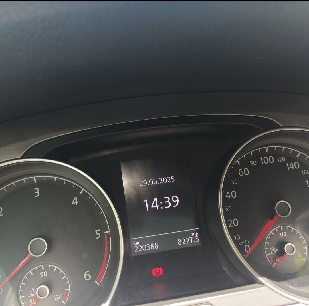 Volkswagen golf confortline 1.6 TDi DGS - Maio/2014