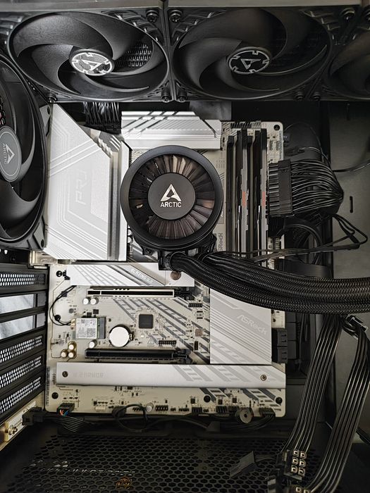 Asrock x870 Pro RS, zakupiona 01.07, przeszedłem na x870e