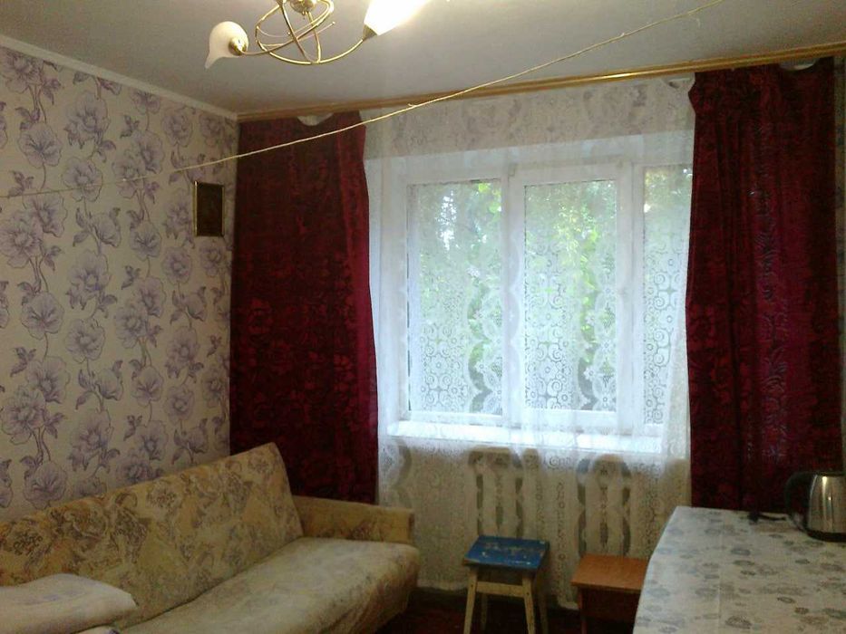 ЗДАЮ! Кімната окрема. Без хазяїв. Всі зручн. Душ.Кухня .ГарВода. Меблі