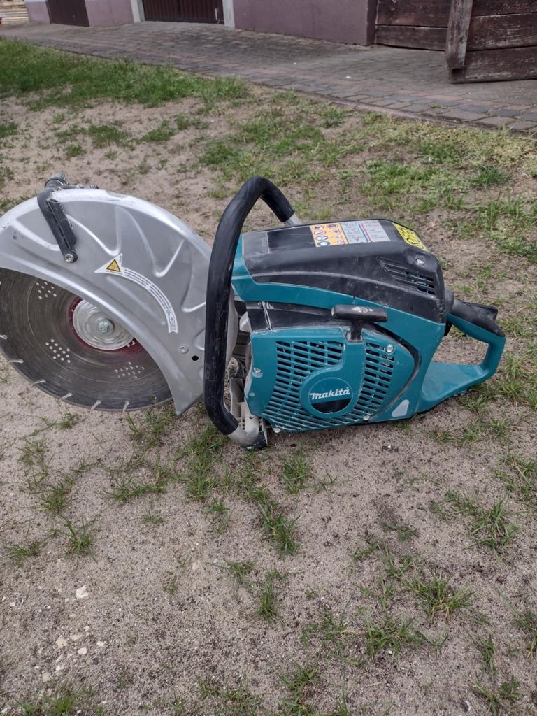 Makita 6101 – przecinarka do betonu spalinowa piła tarczowa