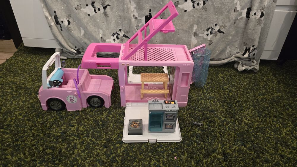 Kamper XXL dla lalek Barbie