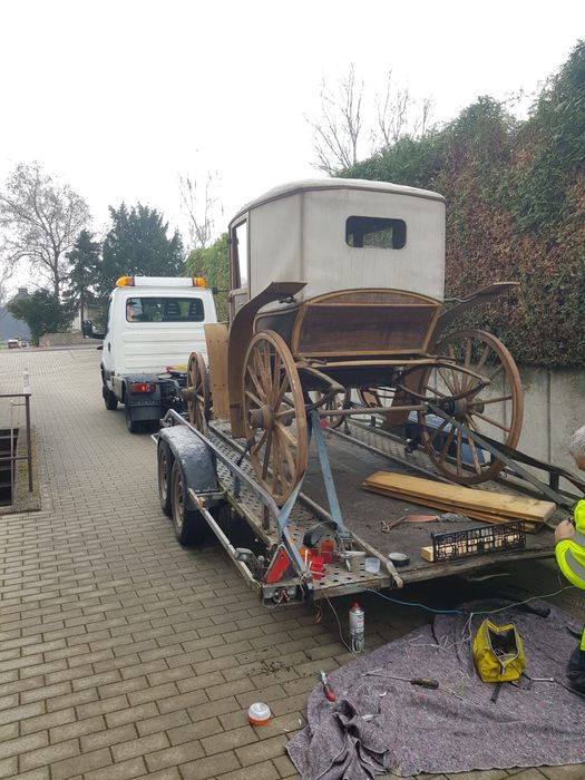 Coche “Berline” - Final do sec XIX/inicio do séc XX - para restauro