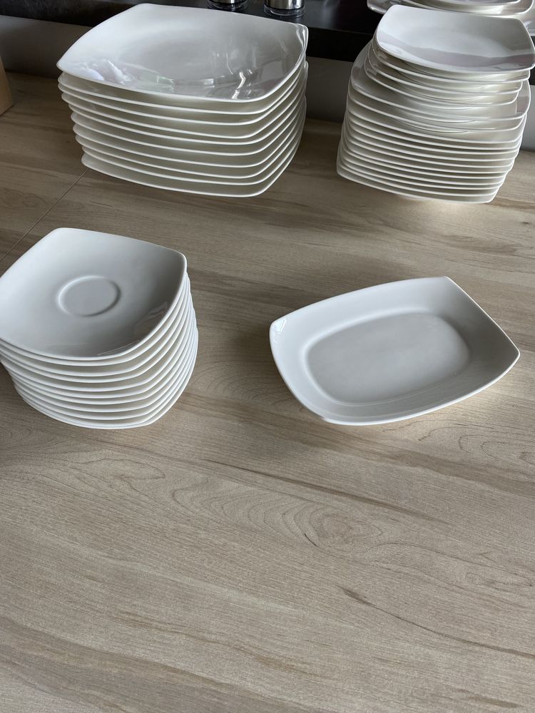 Porcelana Karolina Hiruni zestaw talerze filiżanki