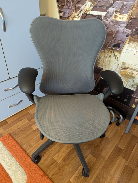 Herman Miller Mirra 2 | Ергономічне крісло | Сітка