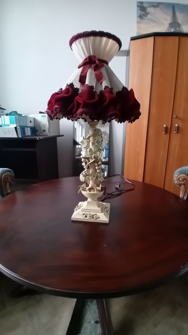 SPRZEDAM Lampę stojącą w bardzo dobrym stanie