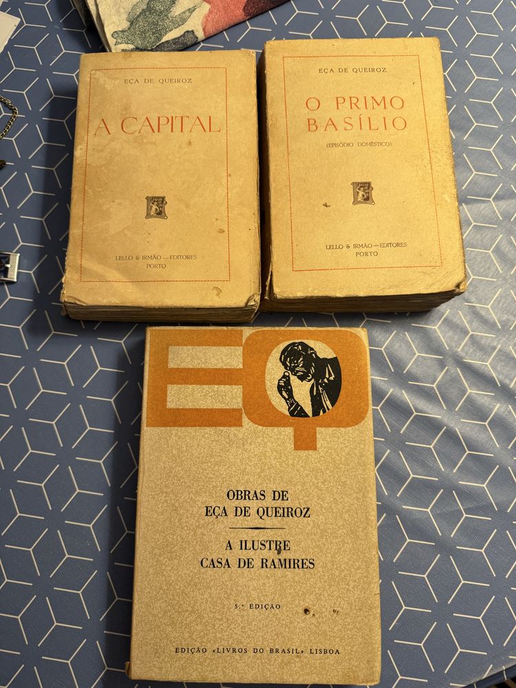 Lote de 3 livros antigos de Eça de Queiroz