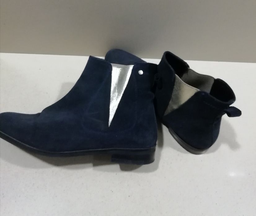 Vendo botins de camurça como novos